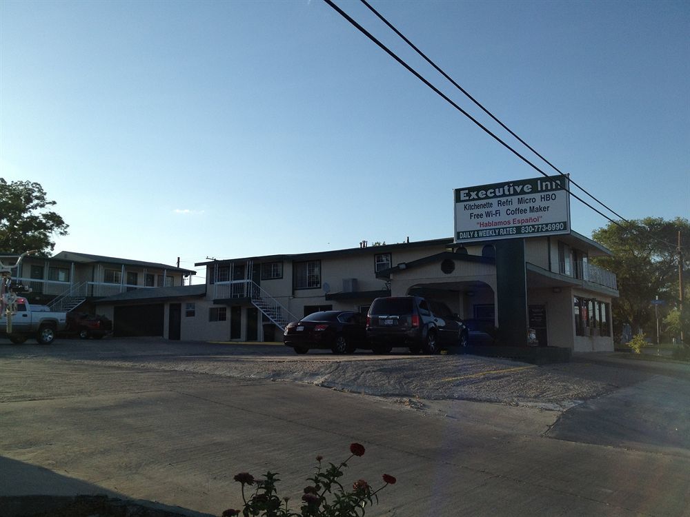 Executive Inn & Kitchenette Suites-Eagle Pass Exterior foto